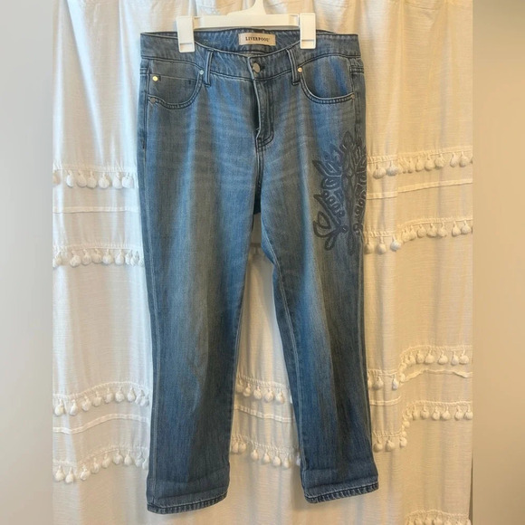 EUC Liverpool Jeans The Crop Boyfriend Embroidered Jeans size 6 / 28 - Picture 1 of 13